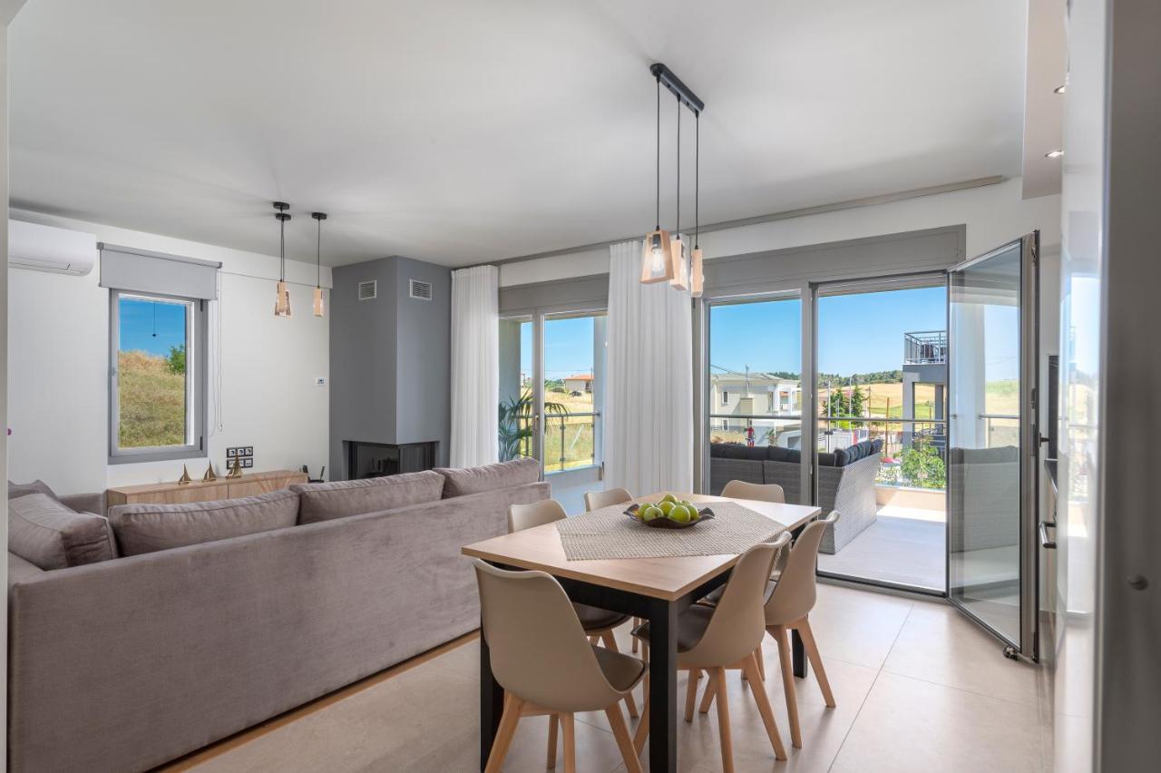 Sea Wind Luxury Apartments With Pool Kassandra Halkidikι Néa Fókaia Kültér fotó