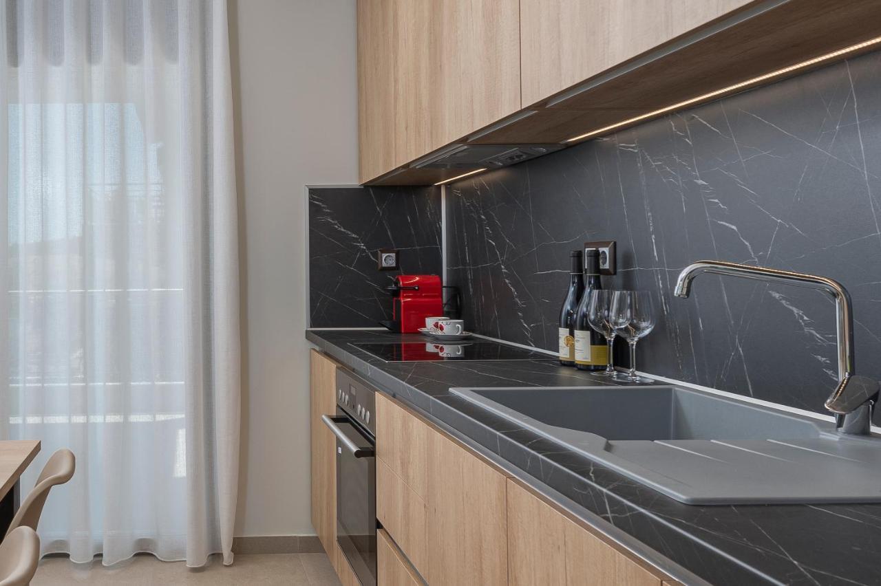 Sea Wind Luxury Apartments With Pool Kassandra Halkidikι Néa Fókaia Kültér fotó
